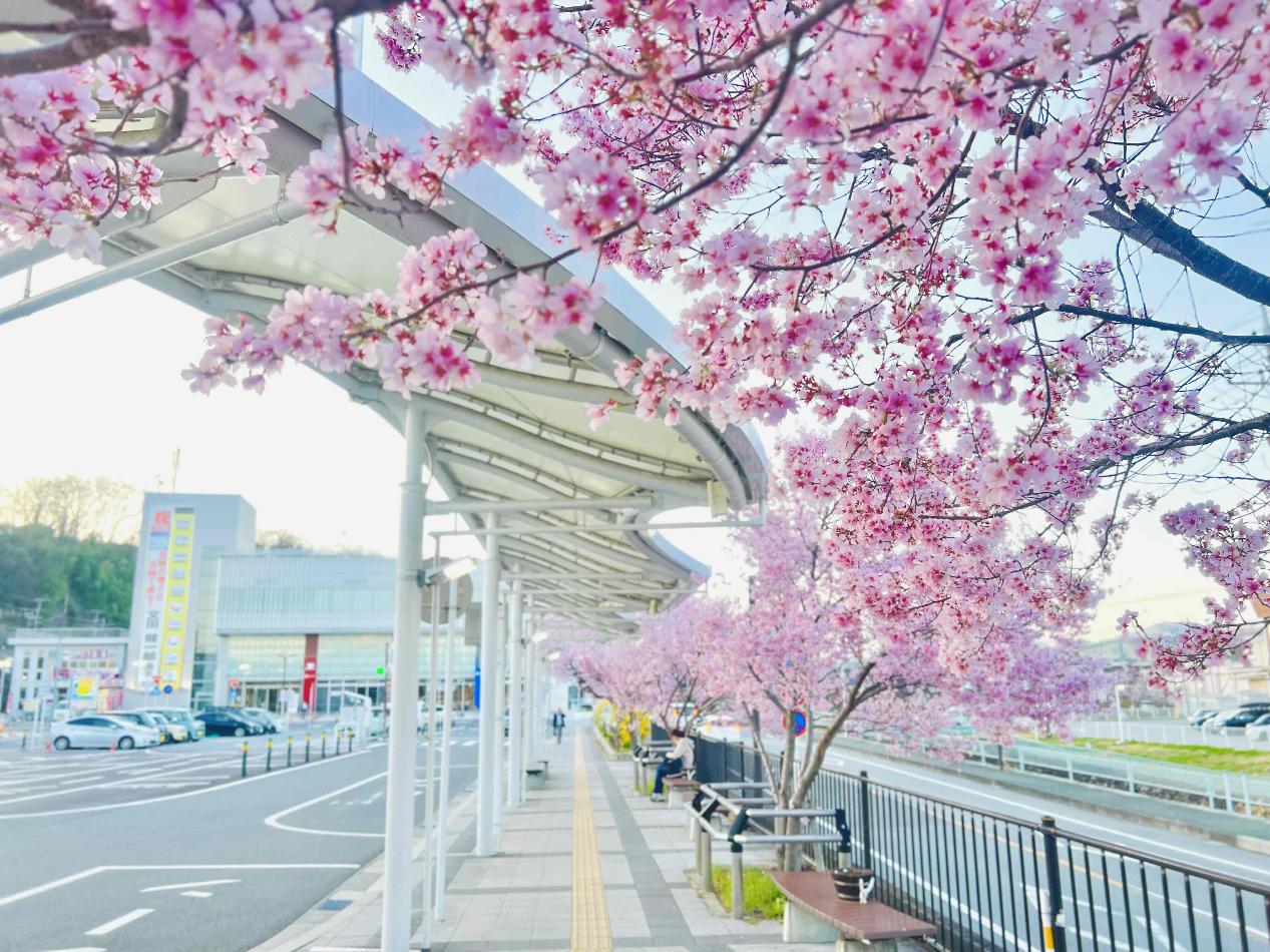 韮崎駅前